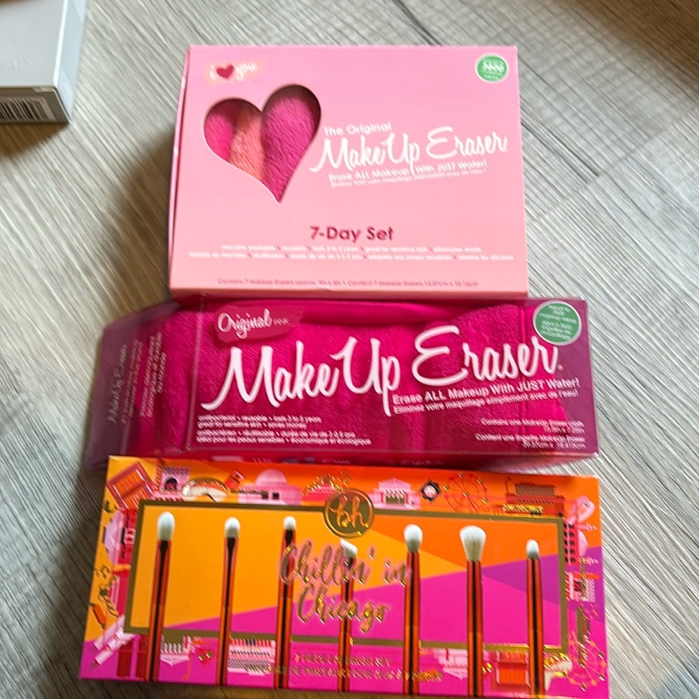 Makeup eraser and brushes